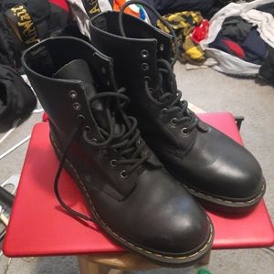 Dr. Martens 1460 Mens size 9